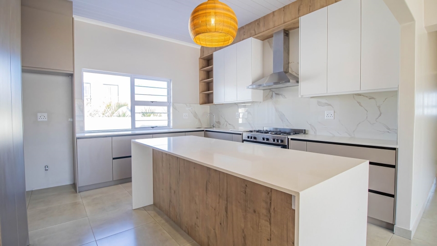 4 Bedroom Property for Sale in Country Club Western Cape